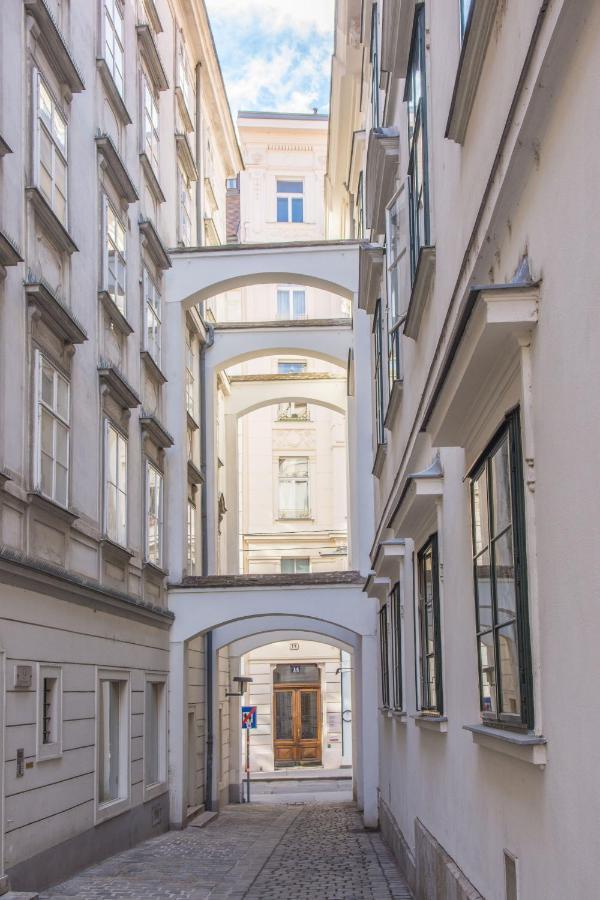 Apartamento Hideaways - Nikolai Homes *