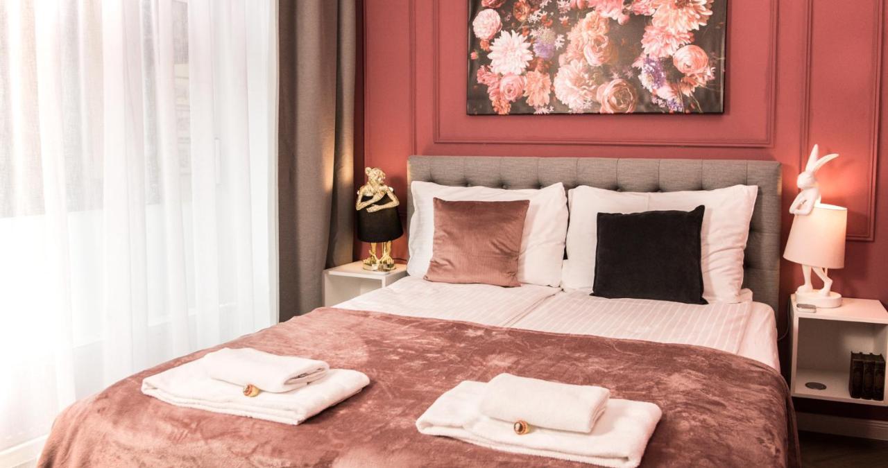Apartamento Hideaways - Nikolai Homes *