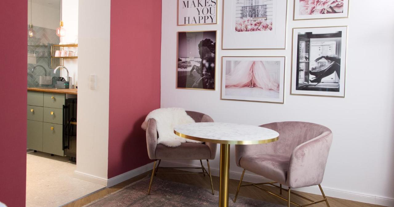 Hideaways - Nikolai Homes Apartamento